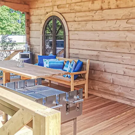 Gorgeous Home In Ustka With Wifi
